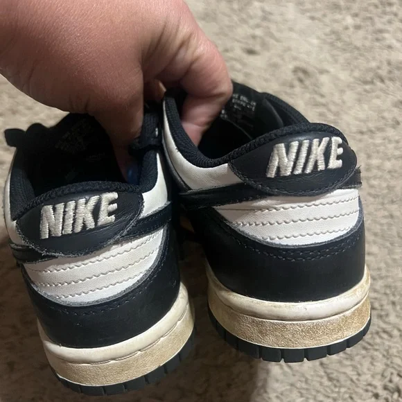 Nike Panda Dunks - Picture 6 of 6